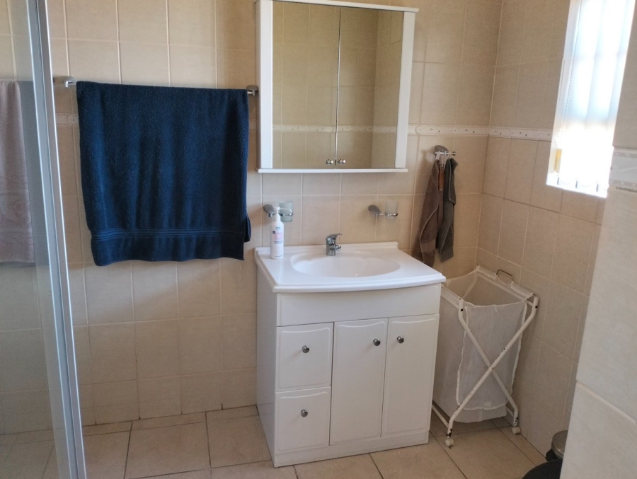 To Let 2 Bedroom Property for Rent in Dana Bay Western Cape